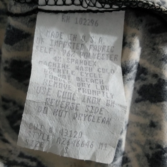 Ladies Connected Apparel Black/Gold Top Size Small - Picture 6 of 6